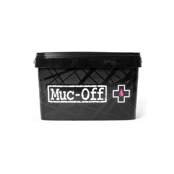MUC-OFF 8-1 bike cleaning kit