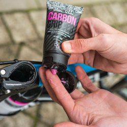 MUC-OFF Carbon Gripper 75 g