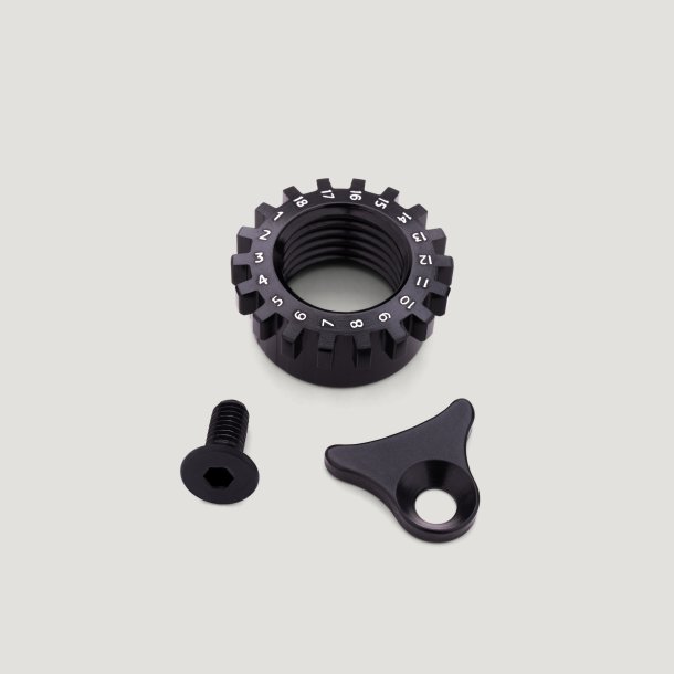 Fox Service Set: 15QR Hardware (Contains: Axle nut, hold down, and set screw)