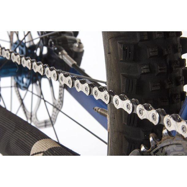 KMC X11.93 11 Speed Silver &amp; Black Kde