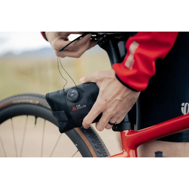 KOM Cycling Saddle Roll with ATOP Dial