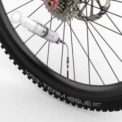 KOM Cycling Tubeless Sealant Injector - Plastic Valve Core Tool