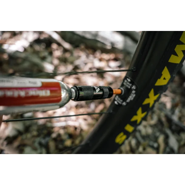 KOM CYCLING Tire Repair Tool PRO (Black)