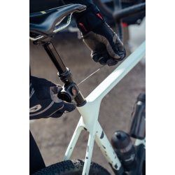 KOM Cycling Garmin Varia Mount