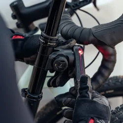 KOM Cycling Garmin Varia Mount